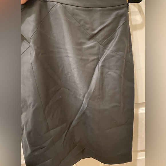 Ted Baker size 2 pencil skirt interesting seams - Picture 4 of 4